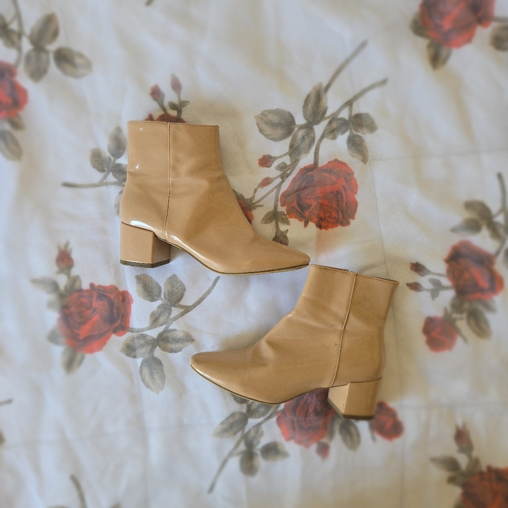 Elegant Tan Ankle Boots